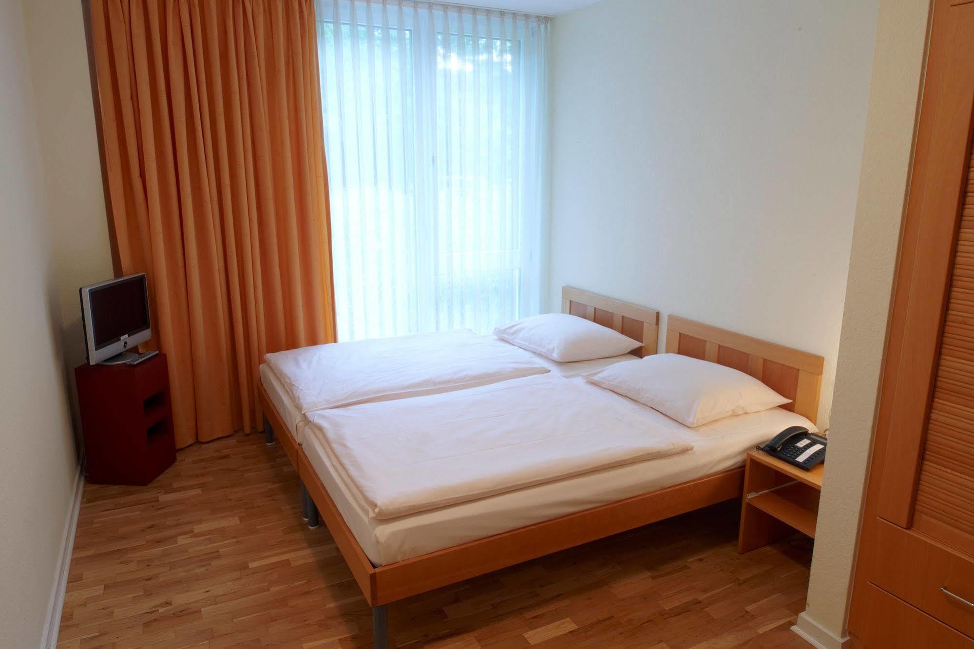 Commundo Tagungshotel Neuss Luaran gambar