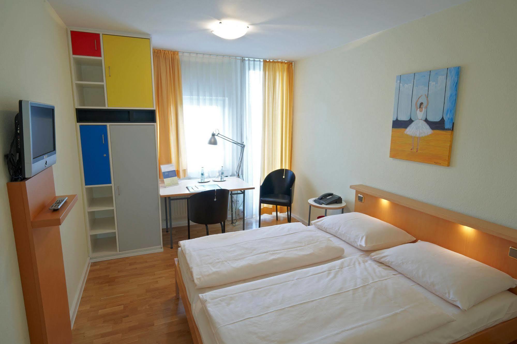 Commundo Tagungshotel Neuss Luaran gambar